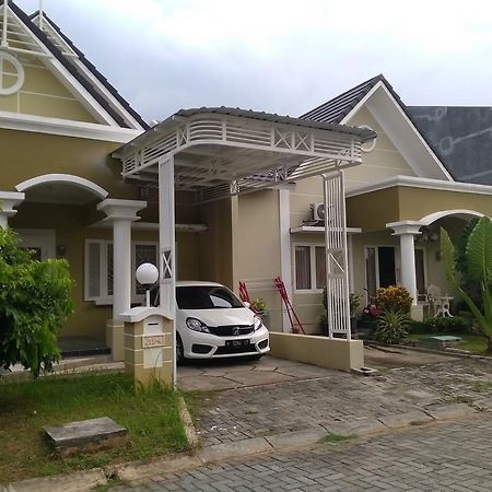 سيمارانغ Jasmine Park Guest House المظهر الخارجي الصورة