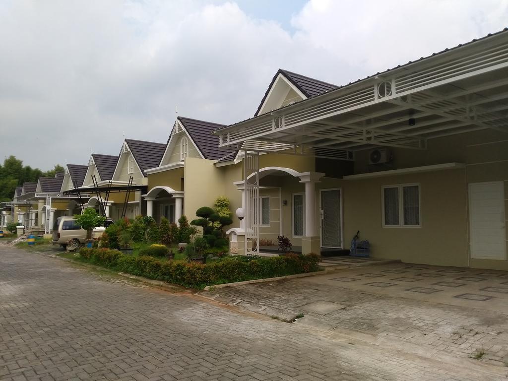 سيمارانغ Jasmine Park Guest House المظهر الخارجي الصورة