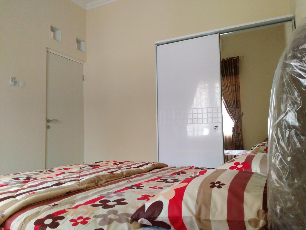 سيمارانغ Jasmine Park Guest House المظهر الخارجي الصورة